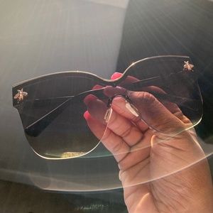 Sunglasses (New) without tag